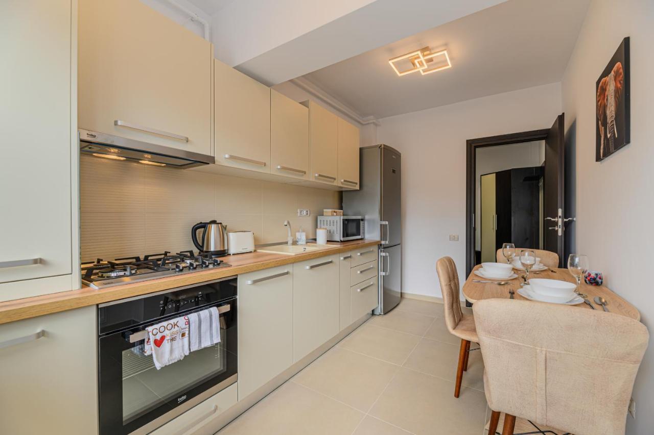 Zen Apartments Braşov Buitenkant foto